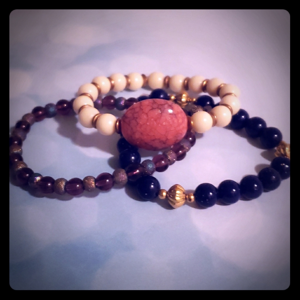 3 pack of stretch bracelets